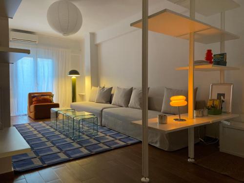 RYB Colour Apartment in Terpsi