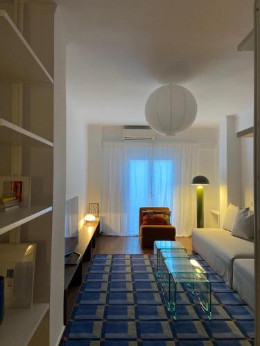 RYB Colour Apartment in Terpsi