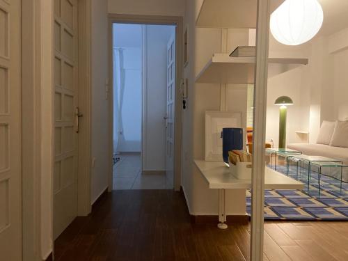 RYB Colour Apartment in Terpsi