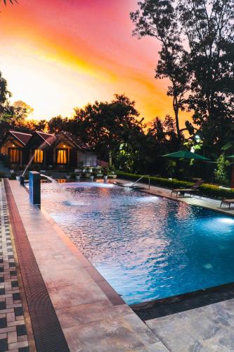 Shalom Resort in Hanwella