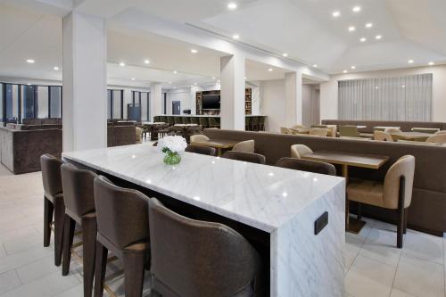 DoubleTree by Hilton Hotel Detroit Novi in Novi, USA