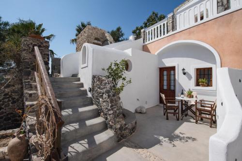 Kokos Traditional Houses - image 2