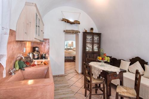 Kokos Traditional Houses - main image