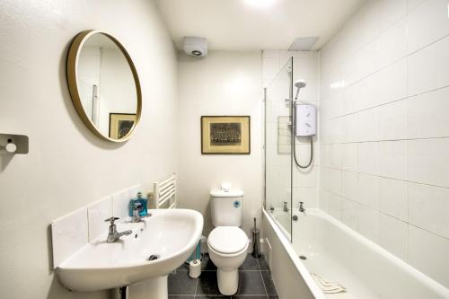 Grindlay St - Fantastic 2BR in Theatre District - image 5