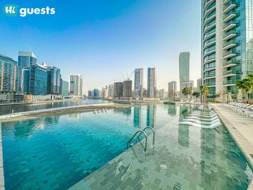 Peninsula Luxury 1 BR with Stunning Water Views