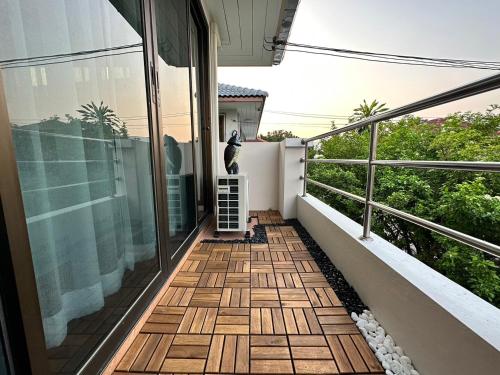 A Spacious and Peaceful detached house in Bangkok 