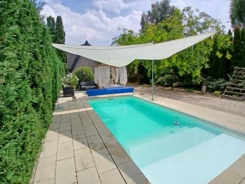 Swimming pool, Rozsa Nyaralo in Szarvas