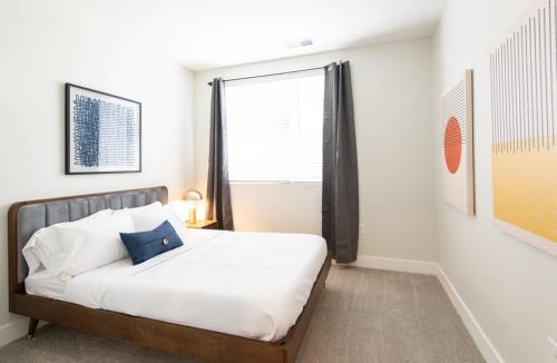 Cozysuites l Luxe 2BR in Downtown Cincinnati #3 in Cincinnati, USA