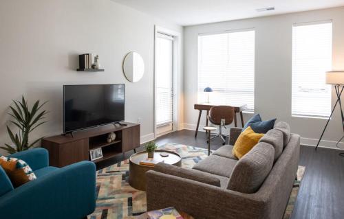 Cozysuites l Luxe 2BR in Downtown Cincinnati #2 in Cincinnati, USA