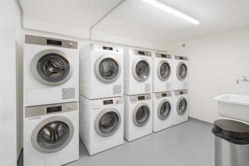 VISIONAPARTMENTS Zug - self check-in in ซัก