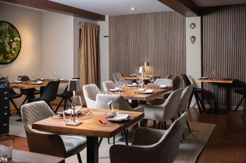 餐廳, Loft auf altem Gutshof ab 2 Nächte (Loft auf altem Gutshof ab 2 Nachte) in 基爾興西滕巴赫