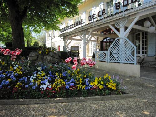 Hostellerie de la Bouriane - Hôtel - Gourdon