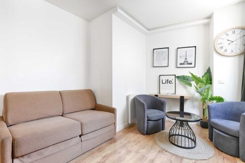 2BR Montmartre Chapelle Apartment