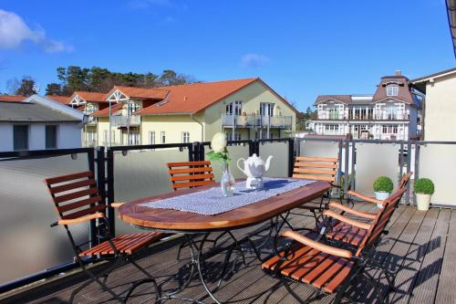 strandnahe FeWo mit 3 Schlafzimmern und Balkon, Villa Vergissmeinnicht 02, Binz - Ostseebad Binz