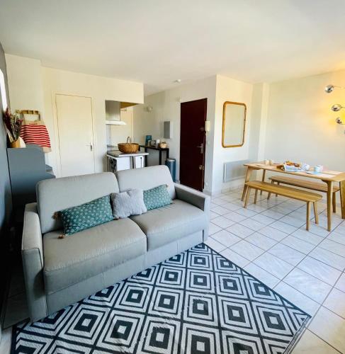 Bright cocoon with terrace near La Baule beach