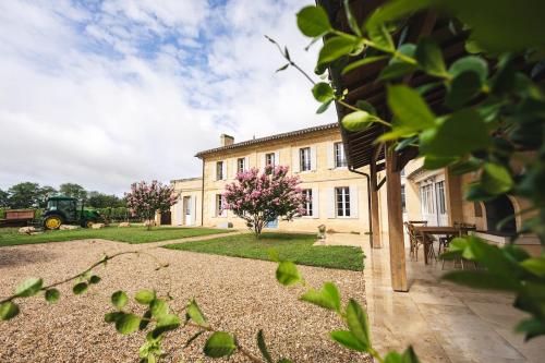 Garden, Chateau La Voute in Saint-Etienne-de-Lisse