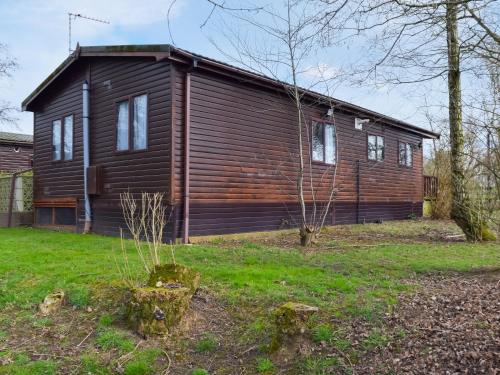 Exterior view, Woodpecker Lodge - Uk49149 in Singleton