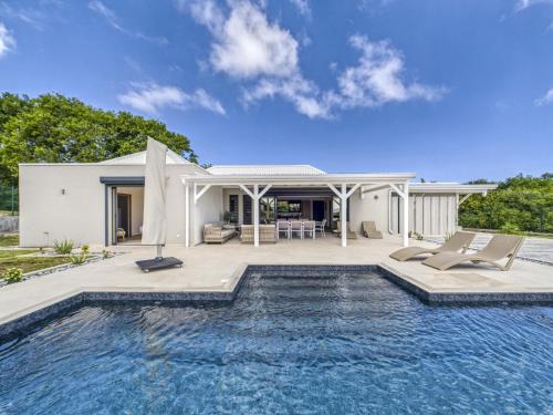 Villa moderne pour 8 - Piscine - Résidence privée GP SF266 gîte à louer Kahouanne