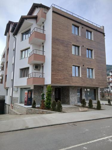 Estrella Apartment in Veļingrada
