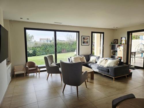Villa familiale climatisée avec piscine (Villa familiale climatisee avec piscine) in Marsanne