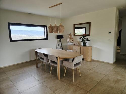 Villa familiale climatisée avec piscine (Villa familiale climatisee avec piscine) in Marsanne