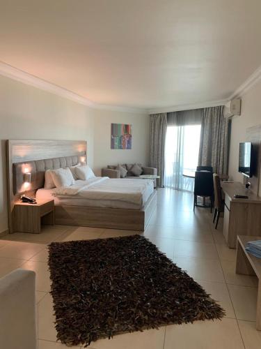 President Hotel Jounieh in Джуние
