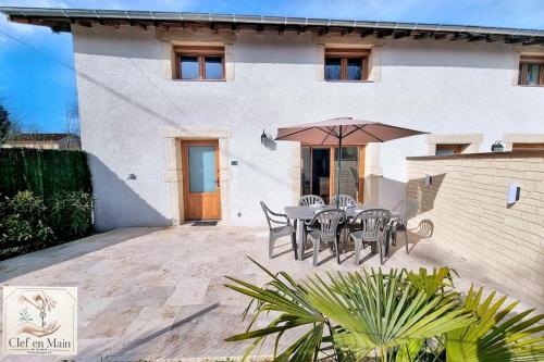 Parenthèse en Dombes Maison au calme avec jardin (Parenthese en Dombes Maison au calme avec jardin) in Villars-les-Dombes