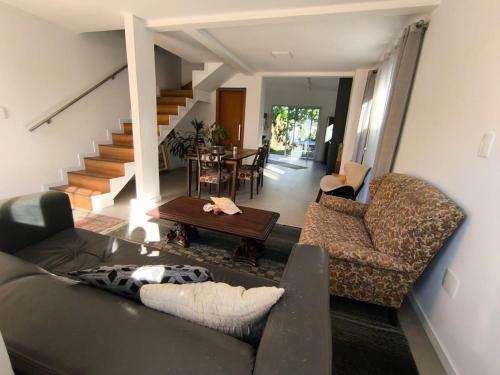 House with swimming pool 200 meters from the beach in Rio Tavares