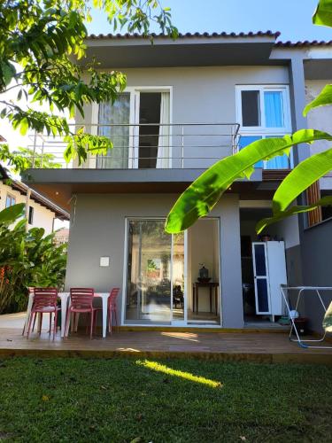 House with swimming pool 200 meters from the beach in Rio Tavares