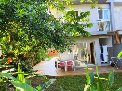 House with swimming pool 200 meters from the beach in Rio Tavares