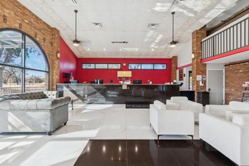 Lobby, Ramada by Wyndham Temple Terrace/Tampa North in Tampa (FL)