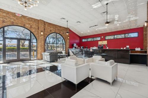 Lobby, Ramada by Wyndham Temple Terrace/Tampa North in Temple Terrace