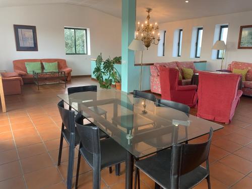 Koplietošanas atpūtas telpa ar TV, Cortijo Majada de las Vacas in Santa Olalla del Cala