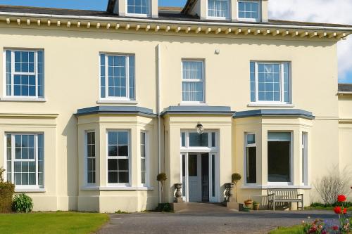 The Manor House - The Howe