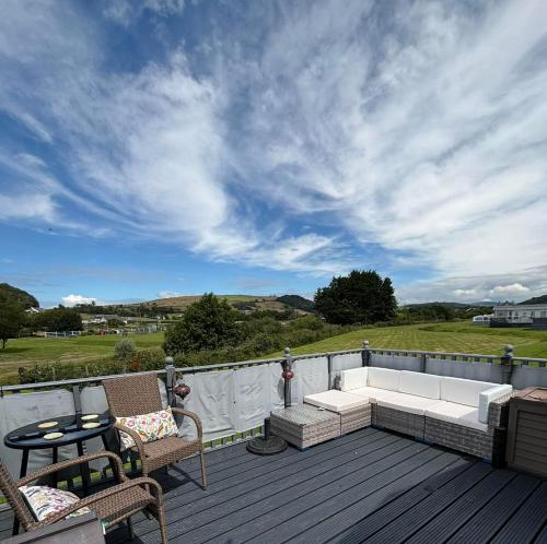 The Perfect Escape 2 Bedroom Static Caravan Pet Friendly in Clarach