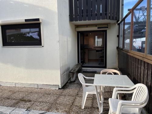 Ski aux pieds ! Vue lac et montagne - 4 personnes in Thollon-les-Memises