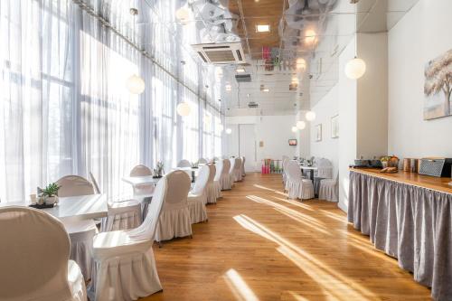 Restaurant, Hotell Tammsaare in Parnu