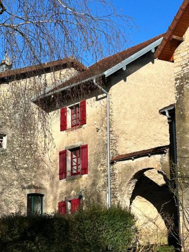 Charmante maison en pierre au cœur du village