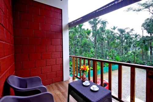 Dadad Gadde Nature Stay - Estate, Home Food, Near to Falls & Sightseeing in Bugadahalli
