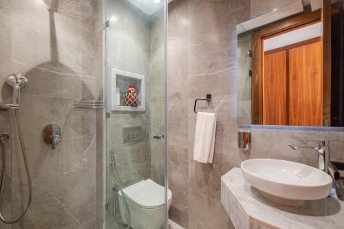 Jacuzzi prive et Duplex Premium en plein Gueliz - image 13