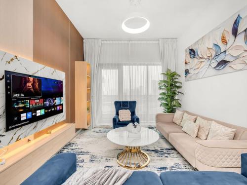 Contemporary Luxury One-Bedroom Residence - main image