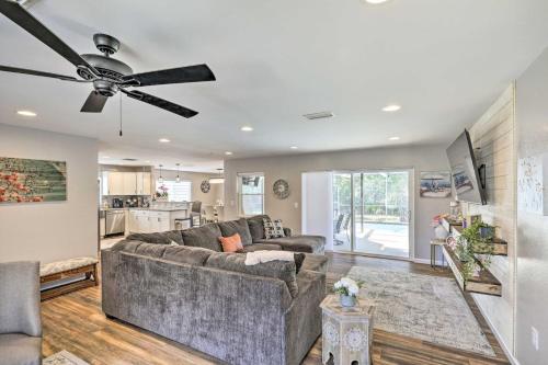 Elegant Holiday Escape w Lanai and Heated Pool in Holiday (FL)
