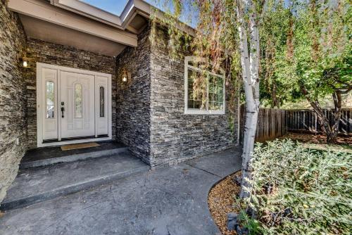 Quiet Murphys getaway steps away from 25+ wineries in Murphys (CA)