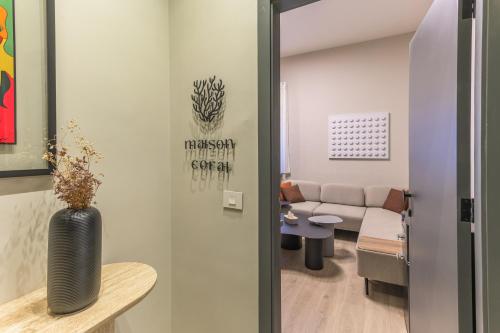 Maison Coral 2BR Apartment In Mar Mikhael - image 4