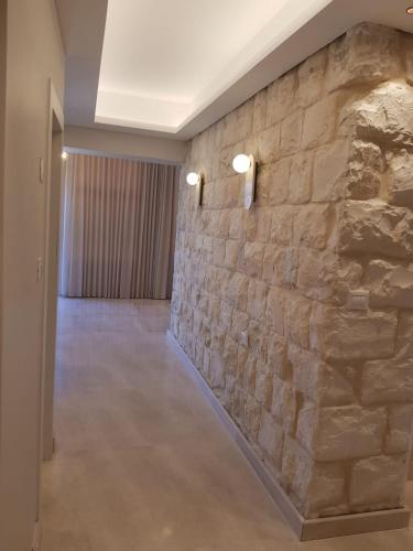 אבני רידבז in Safeda