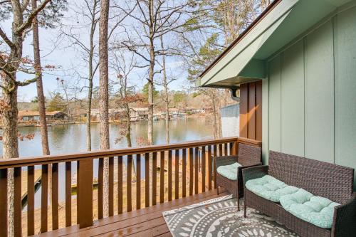Lake Desoto Retreat: Private Dock & Resort Perks!