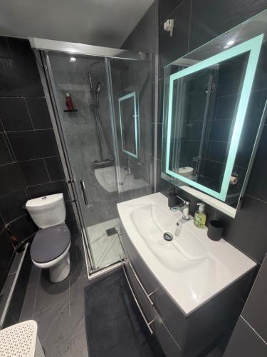 T3 duplex Cosy Centre-ville Longjumeau Proche RER TGV Orly in Chilly-Mazarin