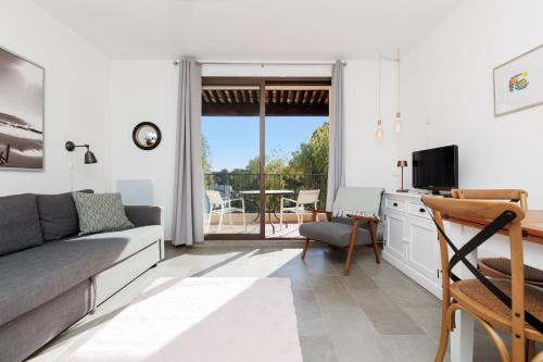 COSY COTTAGE - Studio vue mer et piscine domaines des Hauts de Vaugrenier