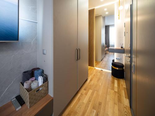 Premium Design, Renovated 2024 Free parking, Riga (Foto 3)