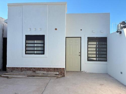 Modern 2-Bedroom House in Guaymas in Guaymas